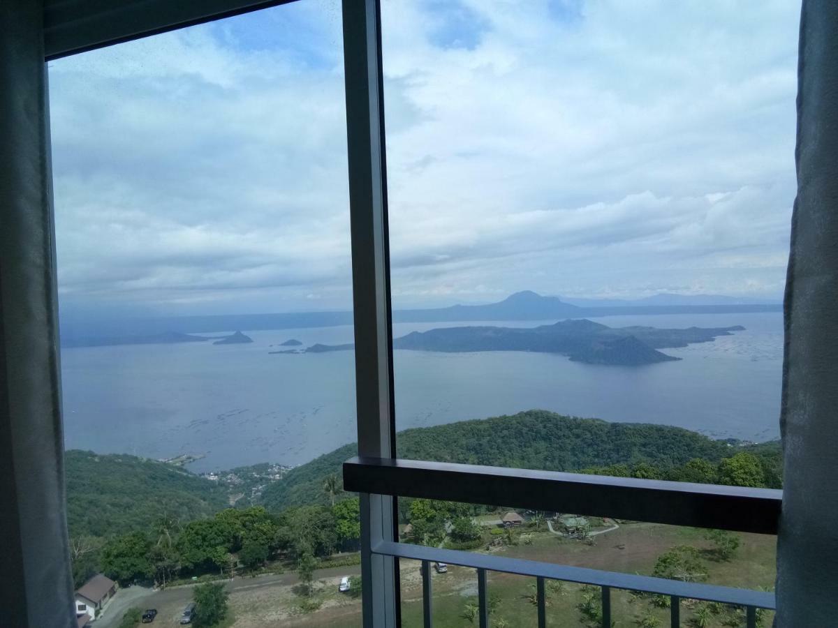 Taal Lake View Wind Residences By Smco Tagaytay City Exterior photo